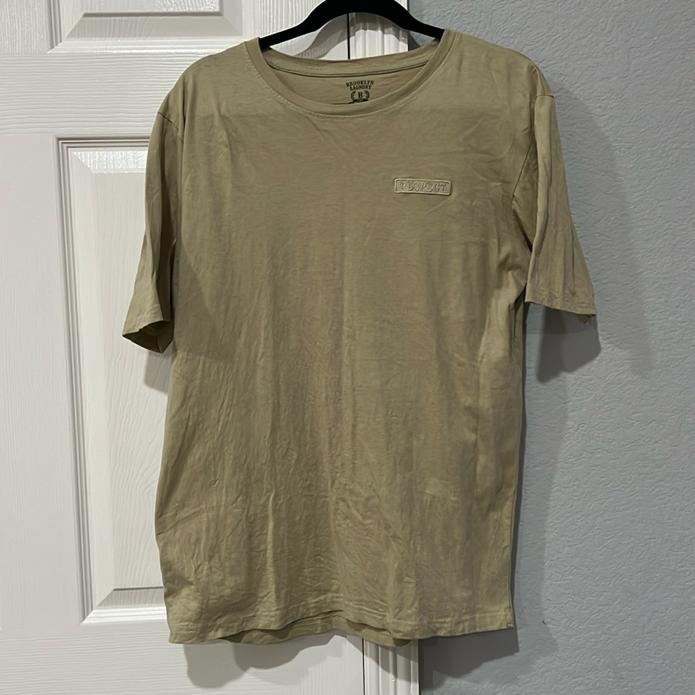 Brooklyn Laundry‎ men’s size large shirt
